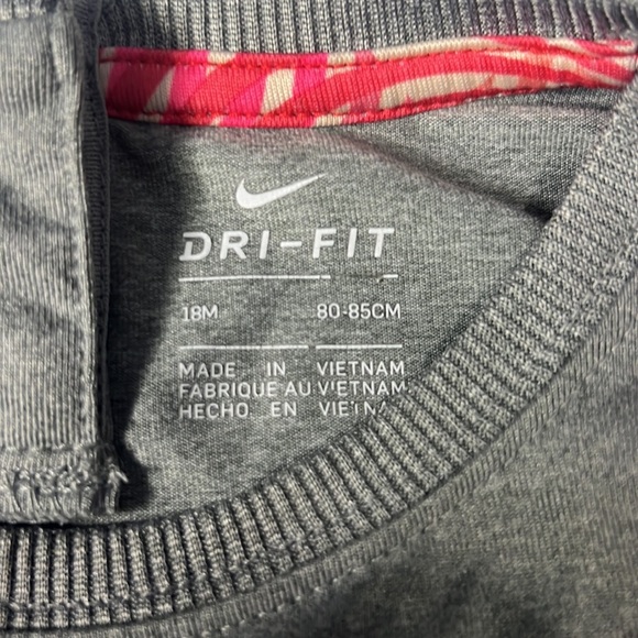 4/$15 Nike Tracksuit Kids 18 m  dri fit - Picture 2 of 4